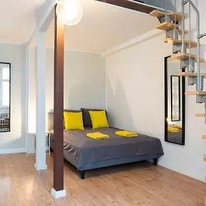 Apartment Stylish Loft Selfcheckin Street Parking, Berlin